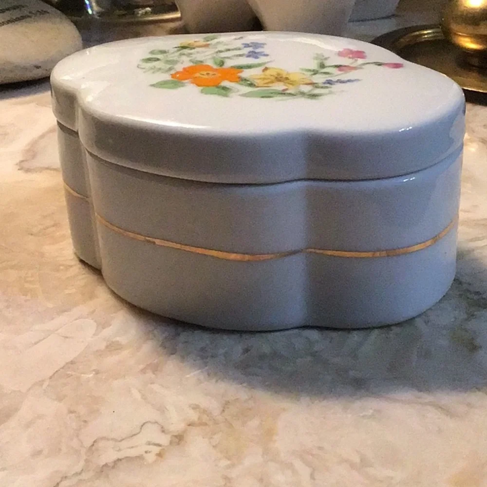 counterpoint white porcelain